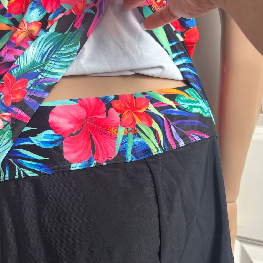NWT Tankini Tropical Print Bikini Top Matching Black Swim Shorts with Pockets! - Picture 11 of 14